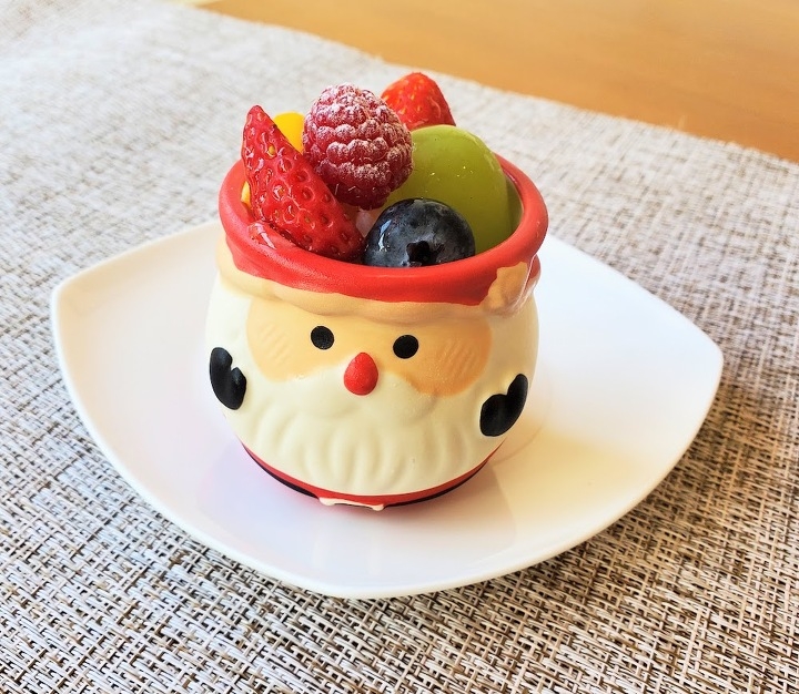 クリスマスカップのプリンアラモード