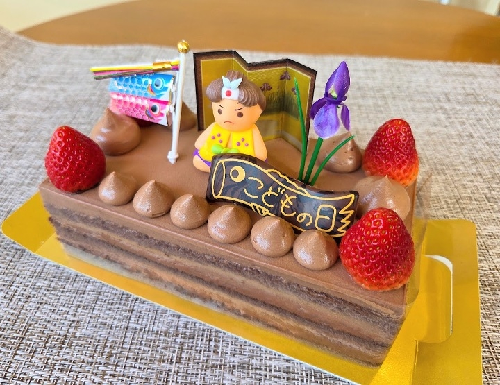 桃太郎のチョコレートケーキ(長方形）